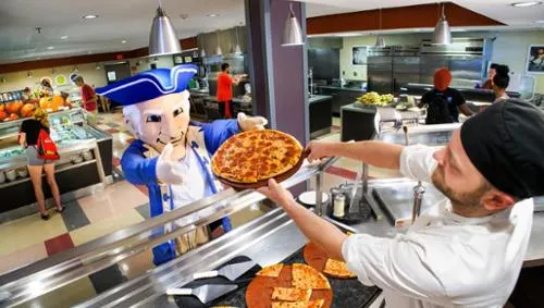 Parkhurst aims to fix campus dining problems 