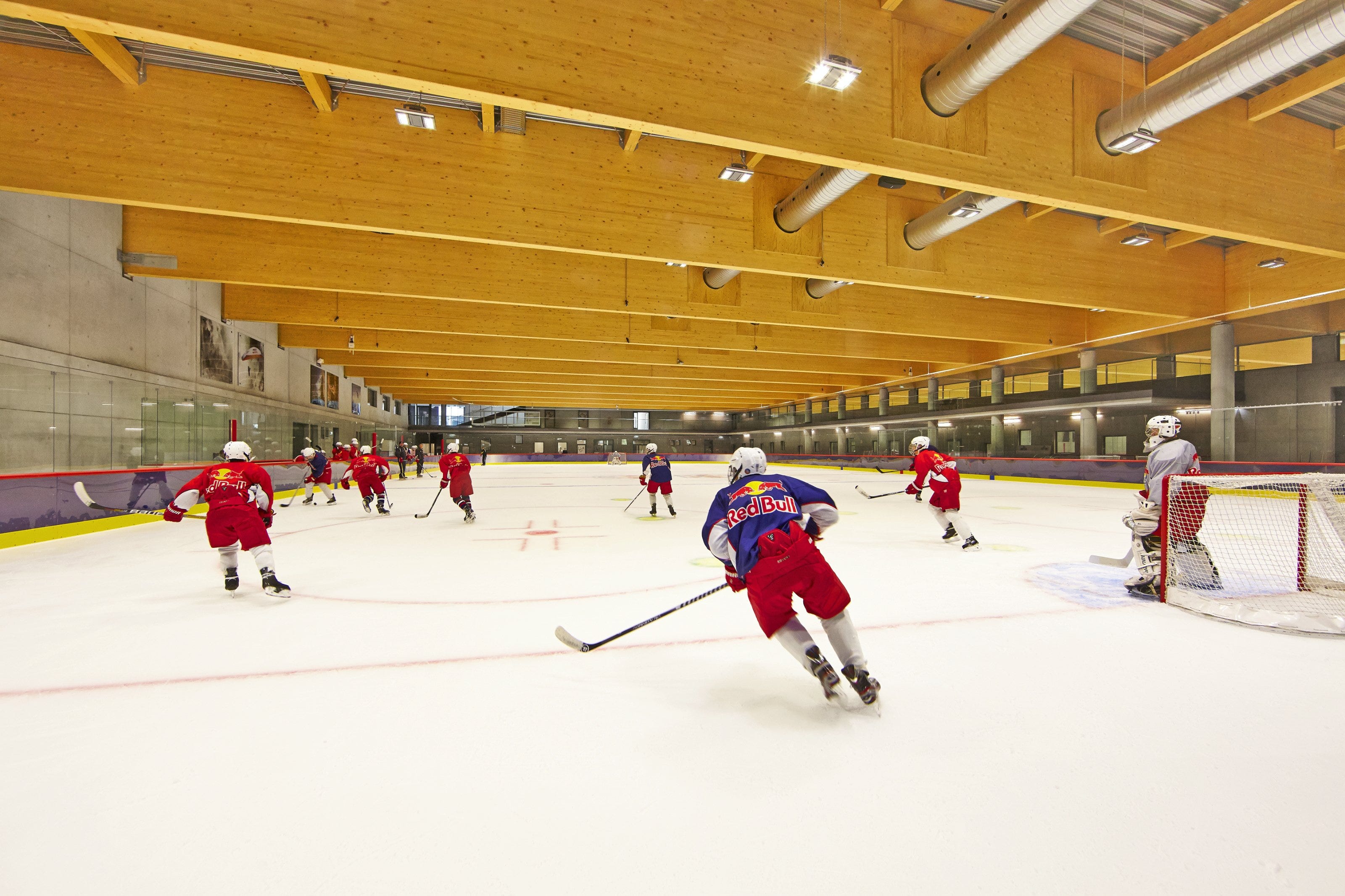 Salzburg Ice Arena : Sports & Recreation