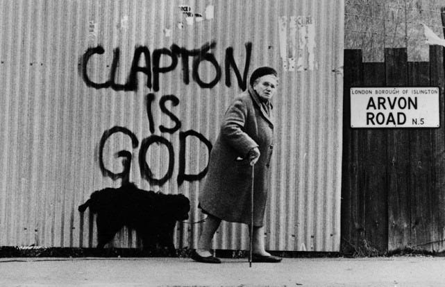 граффити «Клэптон — бог», северный Лондон, 1974