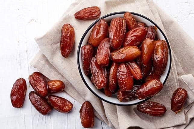 Kurma (Phoenix dactylifera) adalah buah yang berasal dari pohon kurma yang tumbuh subur di daerah…