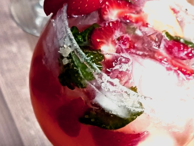 Strawberry Mojito — Mojito