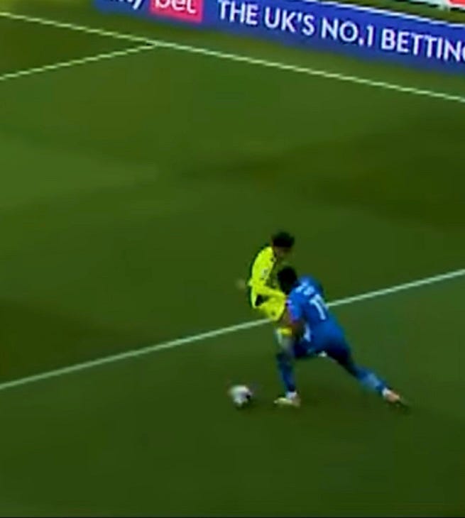 Second example of Poku going outside then cutting inside to deliver a cross.