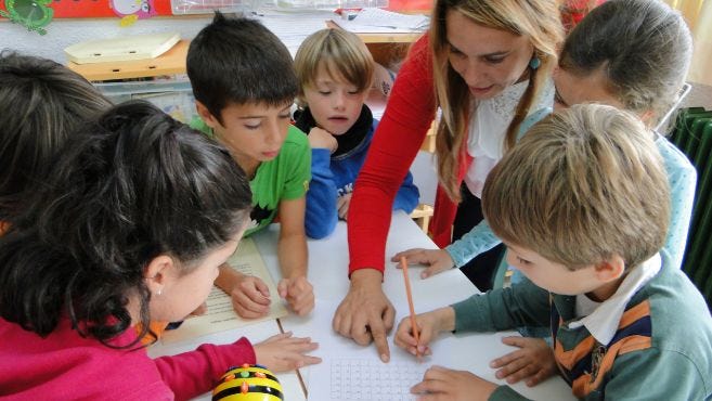 4 estrategias para trabajar de manera colaborativa en primaria | by