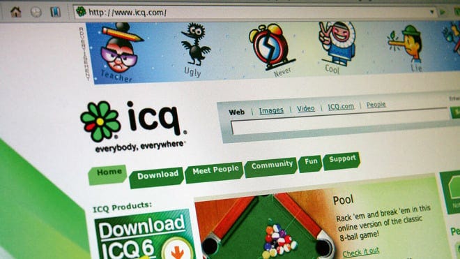 I built a Retro ICQ Messenger (for WhatsApp & Telegram) — and Suddenly Chatting is Fun Again