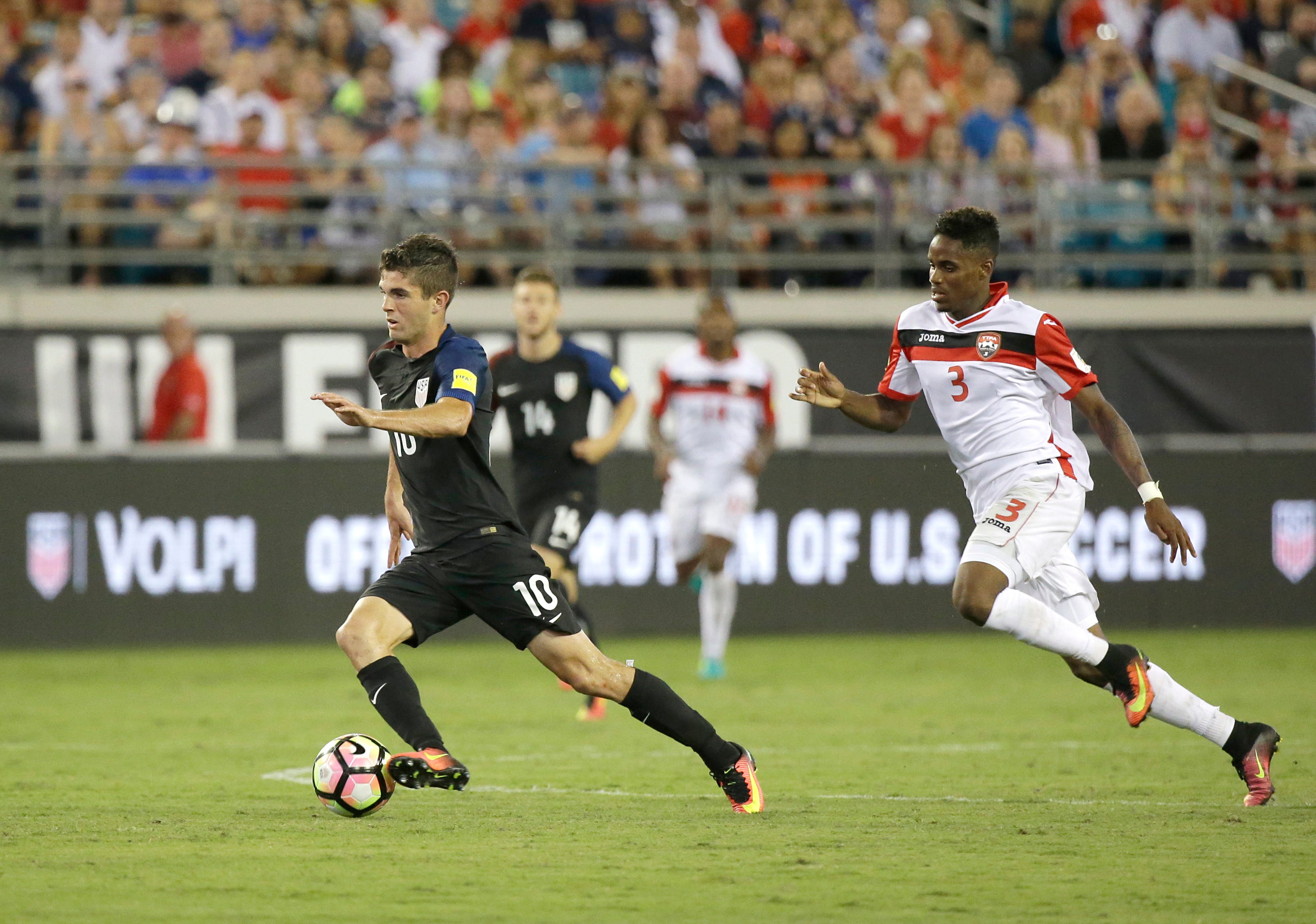 Clint Dempsey advised Christian Pulisic on how to get through