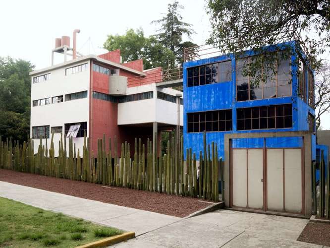The homes and studios of Frida Kahlo (blue) and Diego Rivera (white) in Mexico City conjoined by a bridge