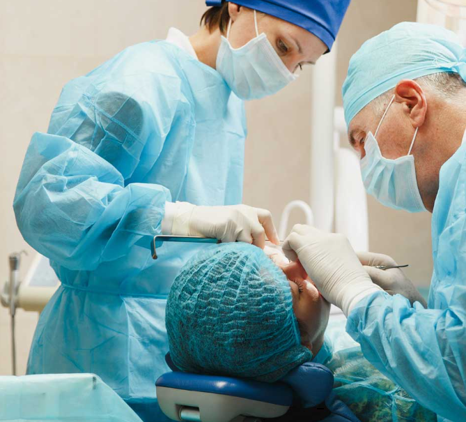 Comparing Different Types of Dental Implants Available in Abu Dhabi