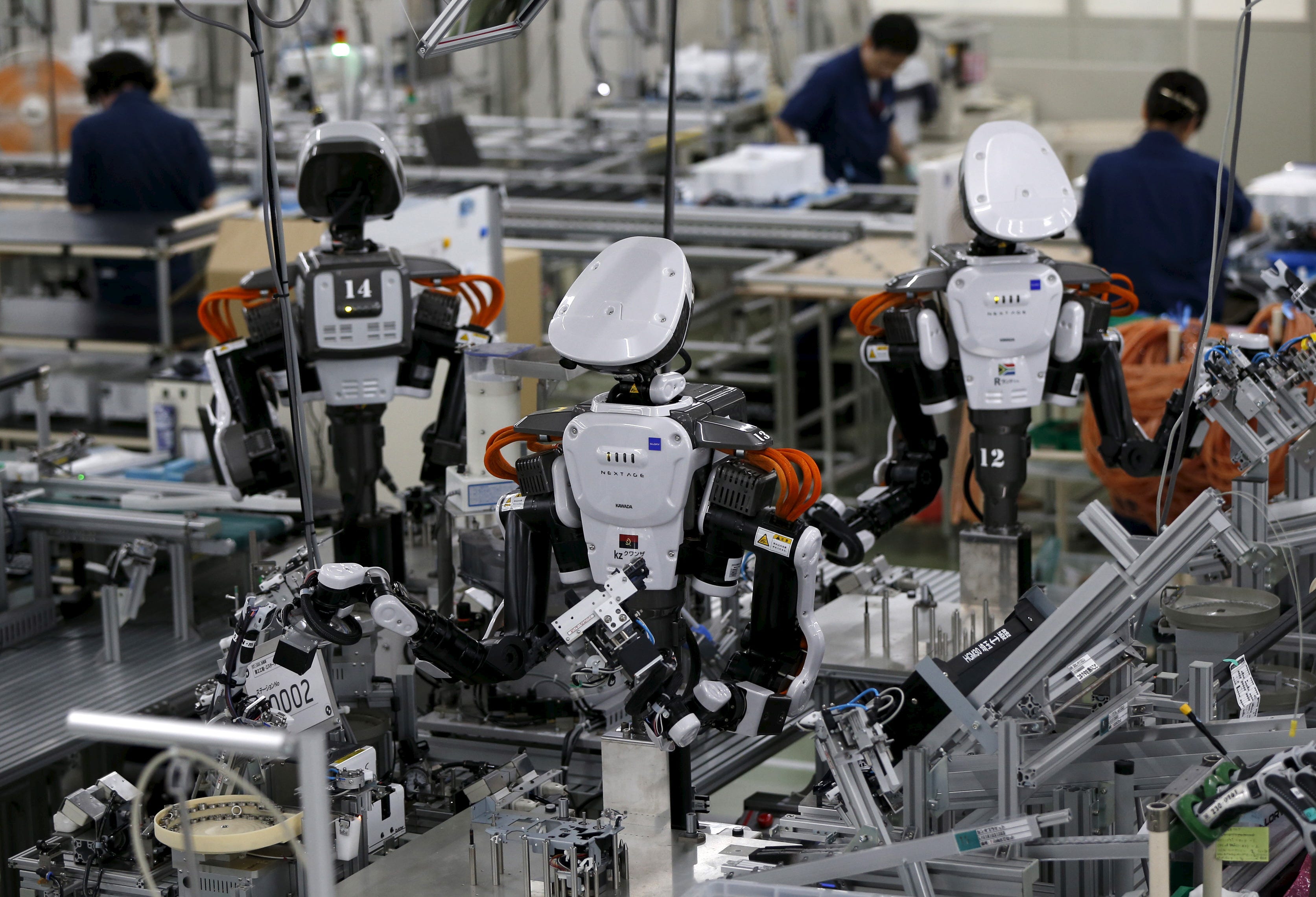 И многое другое производят в. Робототехника в промышленности. Промышленные роботы. Фабрика роботов. Роботизация промышленности.
