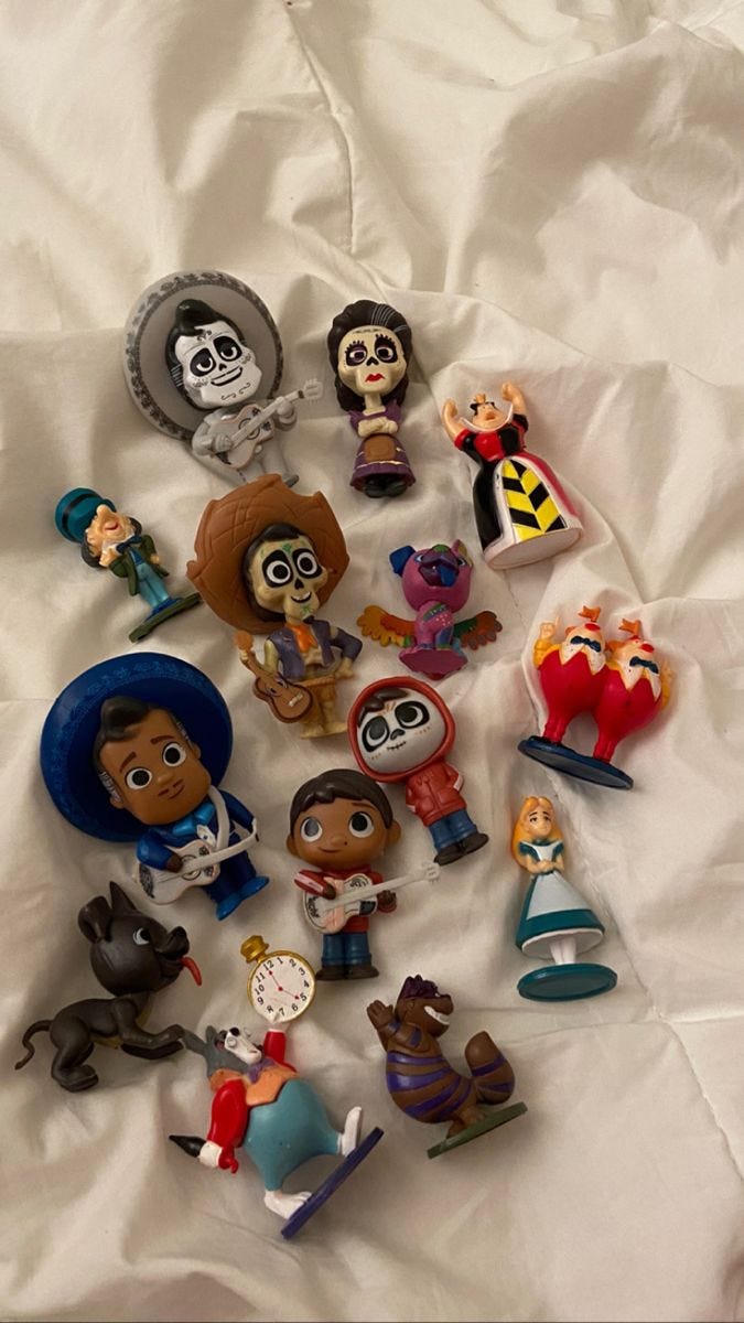 The Toys - Mba Djiwa - Medium