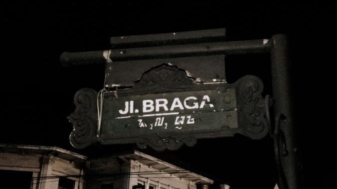 Kita dan Braga.. Senja, Sheva, Dan Braga malam itu. | by Rangga | Medium