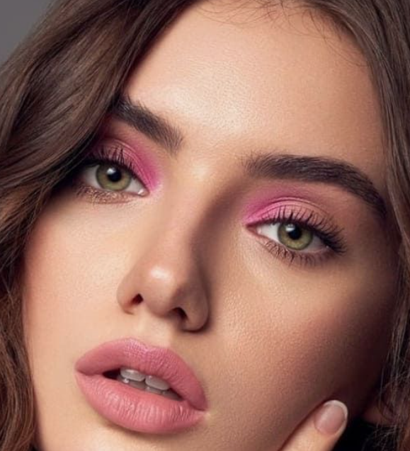 7+ Best Pink Eyeshadow Looks for Every Indian Occasion | by De'lanci |  Medium