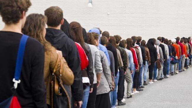 Laravel how to Dispatch and Run Jobs