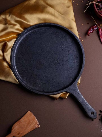 How To Temper Cast Iron Tawa, Easiest And Most Efficient Way, Rajshri  Food