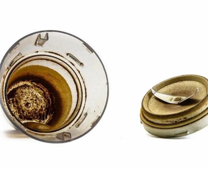 Mastering the Art of a Clean Blender Bottle Say Goodbye to Funky Odors