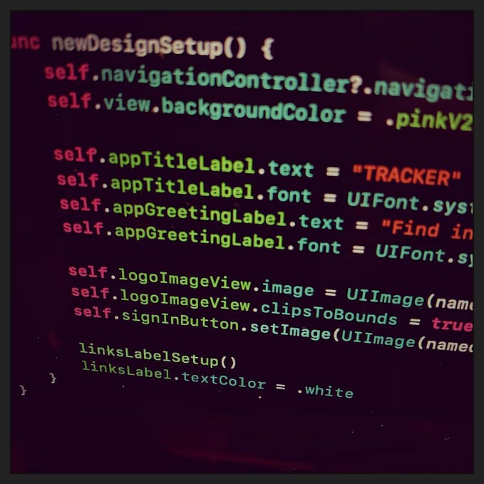 Send extra info using UNUserNotificationCenter