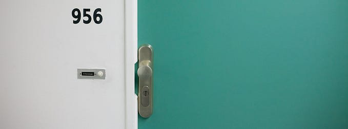 How to protect your routes with React Context