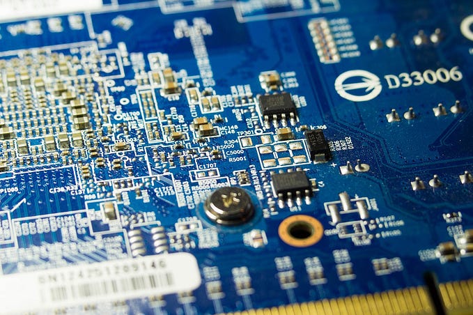 How to create a numeric calculation web service that autoscales on GPUs