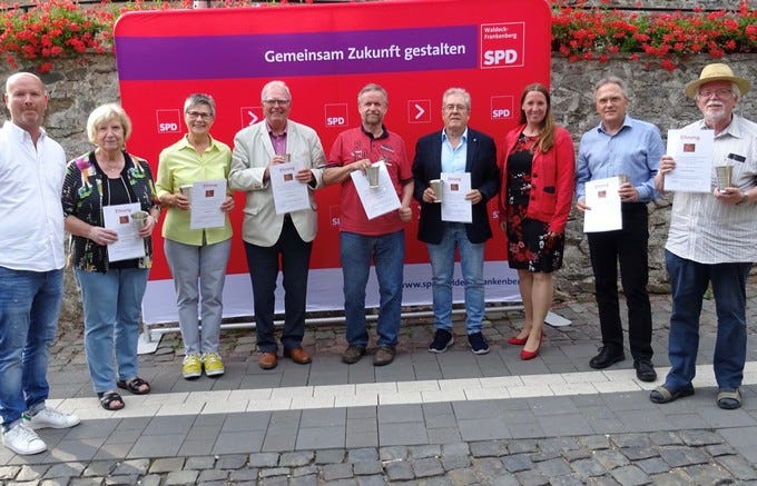 Jahrzehntelanges Engagement mit Ehrenbecher belohnt