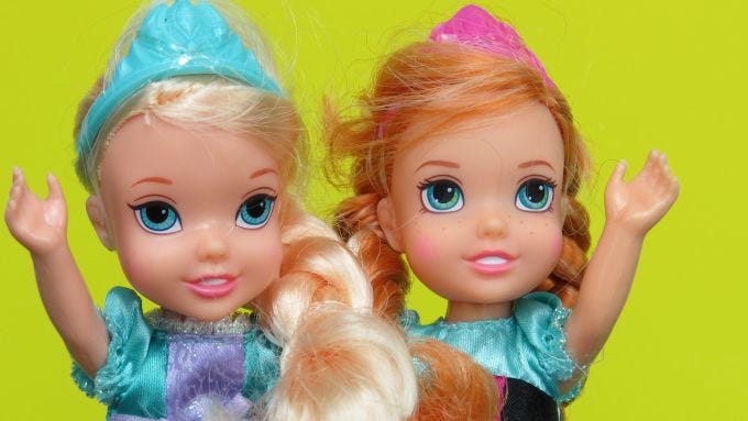 Frozen VS Barbie, Barbie, Elsa, Anna, Ken and More!