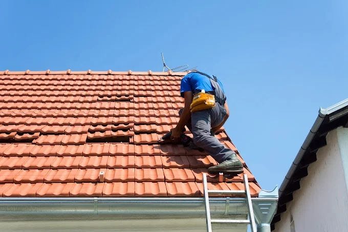 Roofer Near Me: Experienced Roofing Specialists Protecting Milwaukee Homes