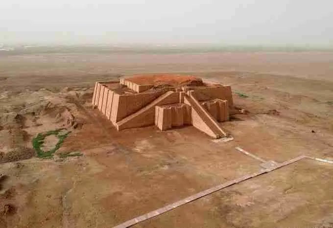 SECRETS OF THE ZIGGURAT OF UR. The Ziggurat of Ur, a monumental… | by  Everything Unexplained | Medium