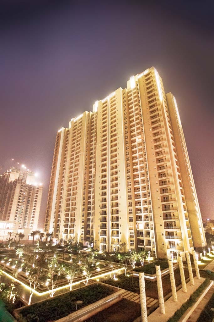 Where Comfort Meets the Skyline: What Defines the Best Apartments in Noida Today