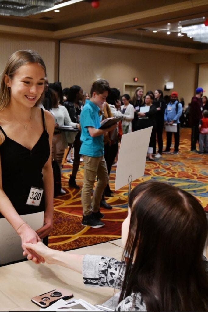 Industry professionals networking and connecting at an international jewelry trade show event – The Jewelry Gossips