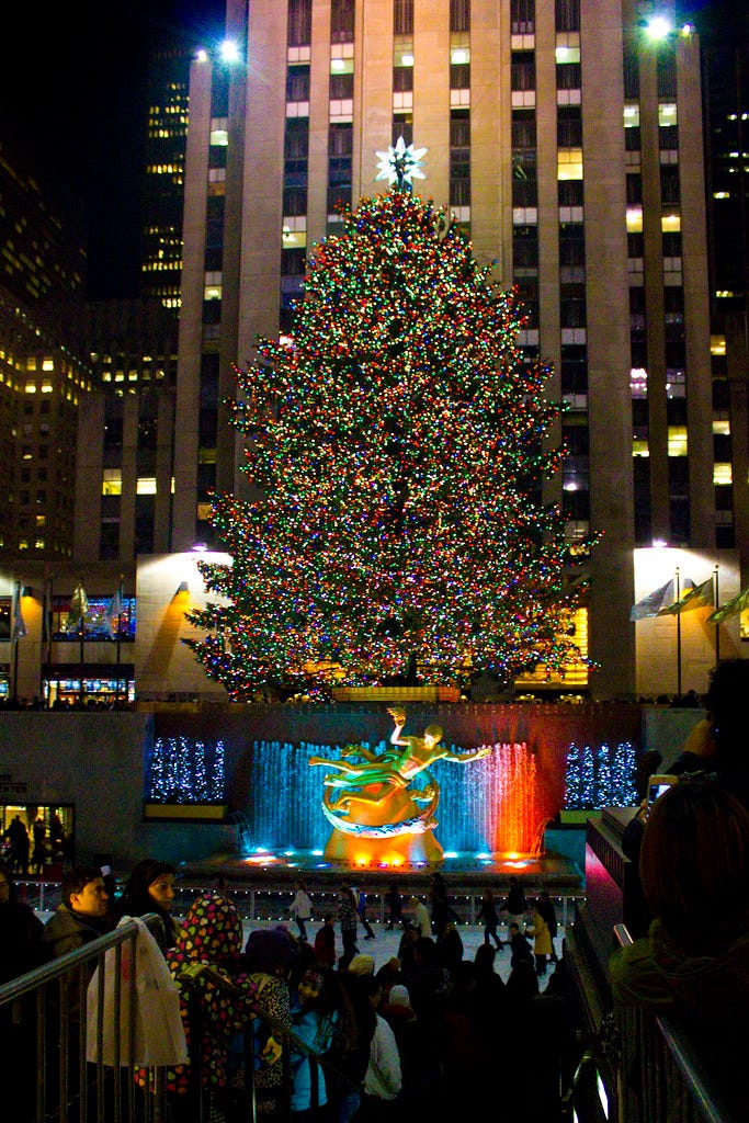 The Rockefeller Center Christmas Tree Is Finally Here