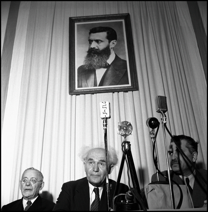 El gran cisma, 1945–1955. Los conflictos de la guerra fría