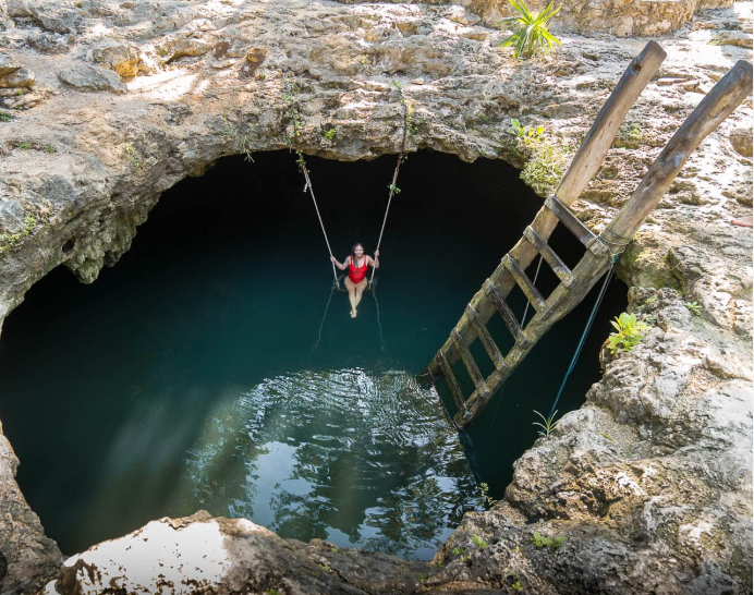 Ceviche, Cenotes, Casas, Cartels