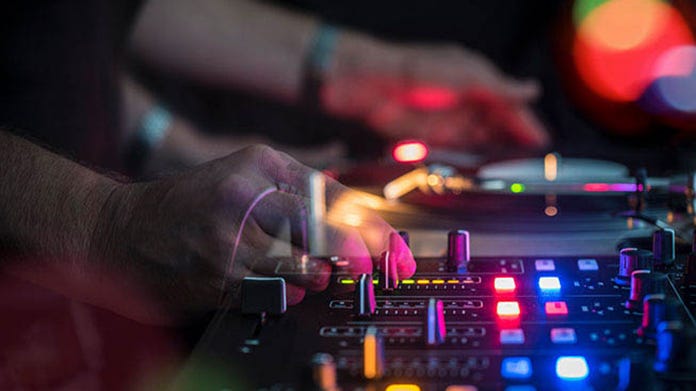 Bringing the Party to You: Experience the Ultimate Mobile DJ Entertainment