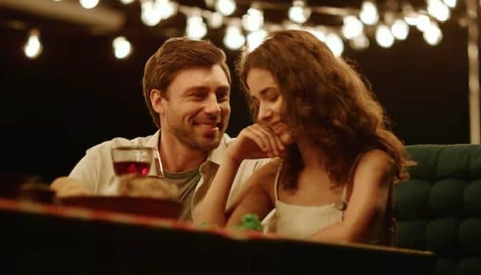 Pick Up Lines That Actually Work: Best Funny & Romantic Ideas