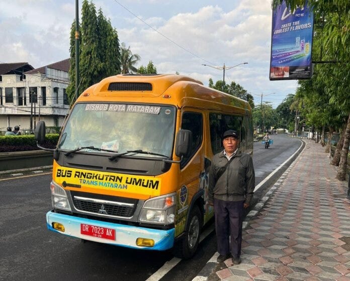 Dari BRT yang Gagal ke Bus Elf Gratis