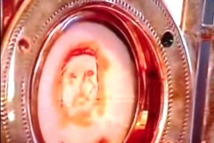 The Eucharistic Miracle at Chirattakonam India (2001). | by Gyaviira Luwaga | Medium