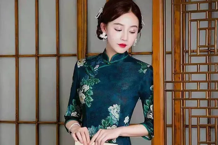 How to Choose a Qipao for Pear-Shaped Figures?