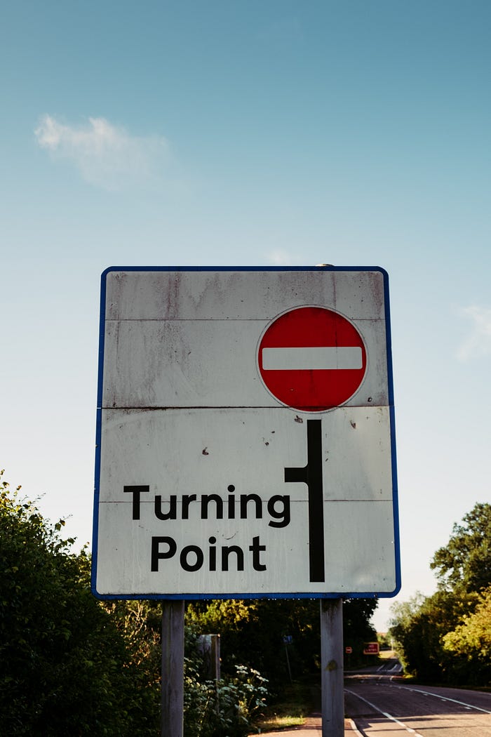 Photo showing a No entry signal on the road