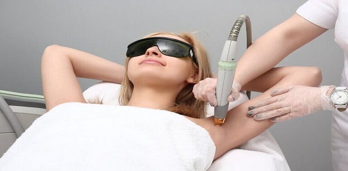 Why Patients Trust Dr. Jaya Gupta as the Best Skin Doctor in South Delhi