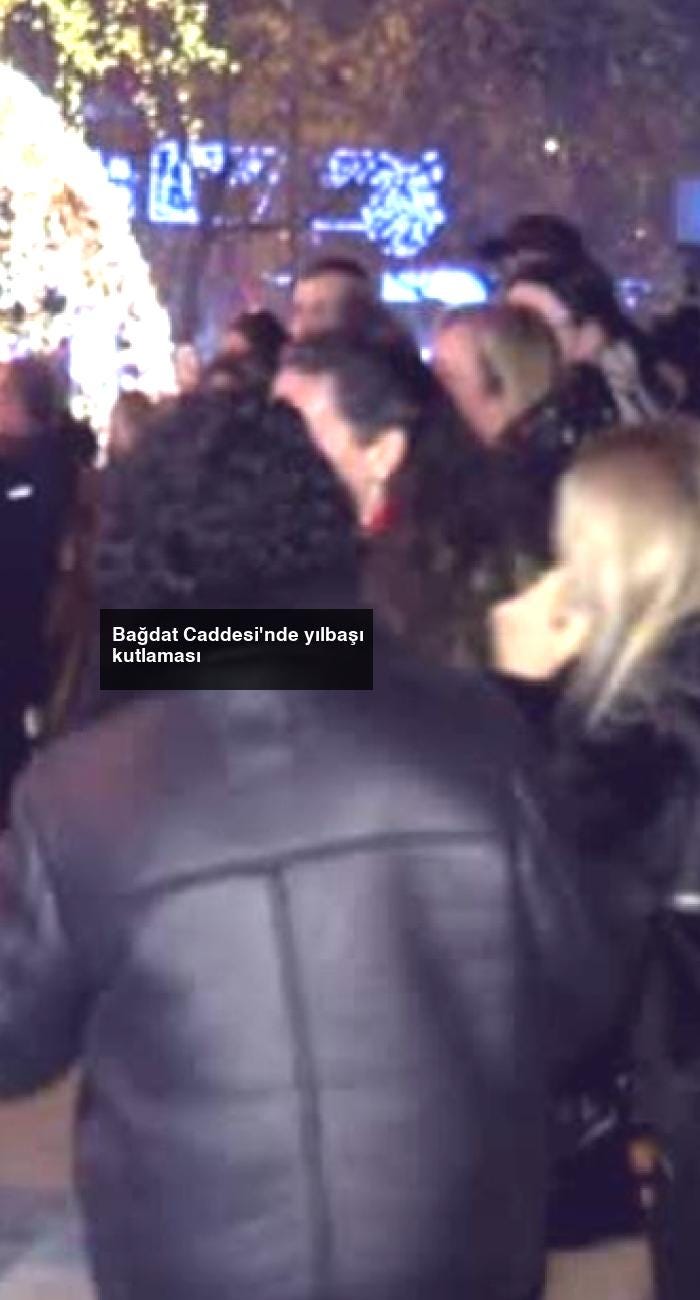 Bağdat Caddesi’nde yılbaşı kutlaması