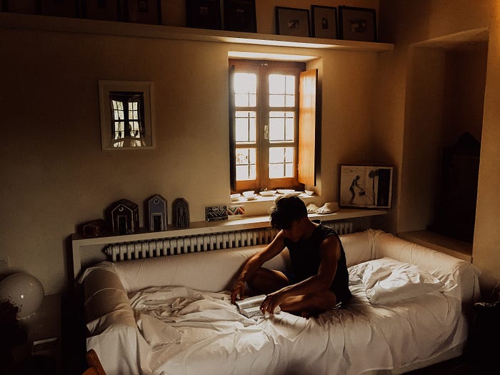 Reading in the morning: Everyday 1-Minute Habits That Can Transform Your Life in 6 Months