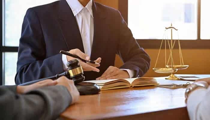 Navigating a Complex Legal Battle: How to Choose the Right Criminal Defense Team in 2026