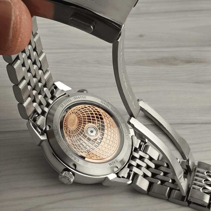 Haim Watch Company's Viajero Breaks the $1,000 Barrier for Worldtimers