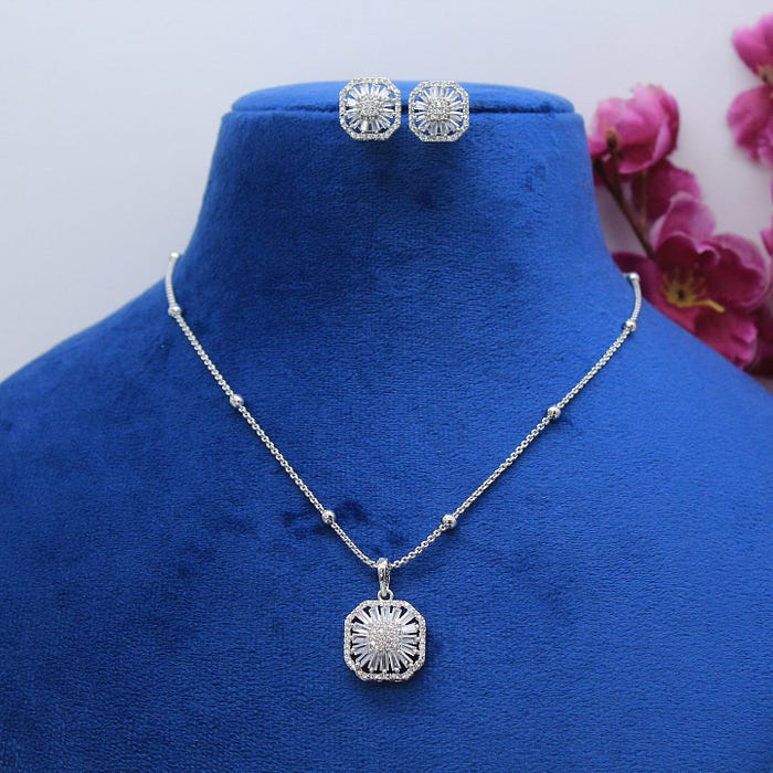 AD pendant