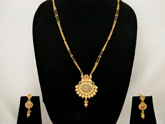 Gold Mangal sutra