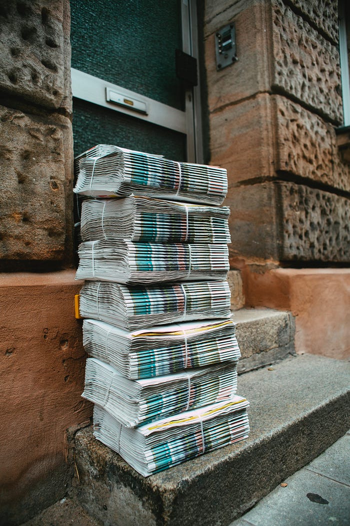 Photo: Distribute news