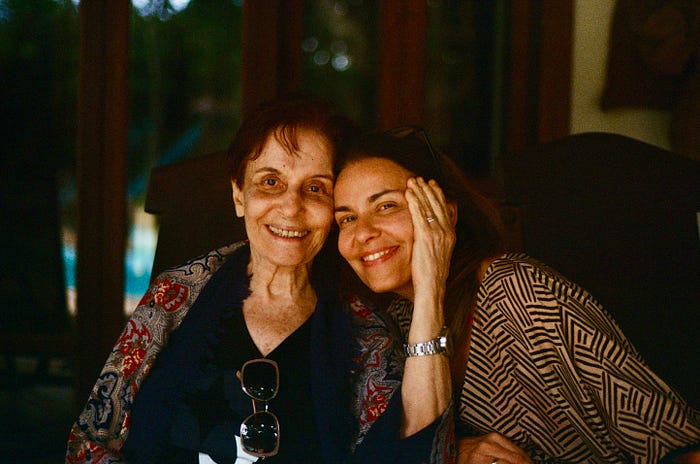 – Ternyata, Perempuan Sendirian Setelah Menikah