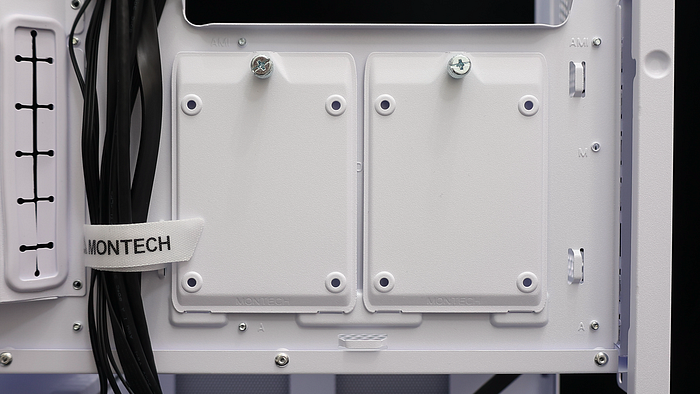 散熱進化 Montech SKY TWO GX 前置預裝三顆 散熱進化 Montech SKY TWO GX 前置預裝三顆