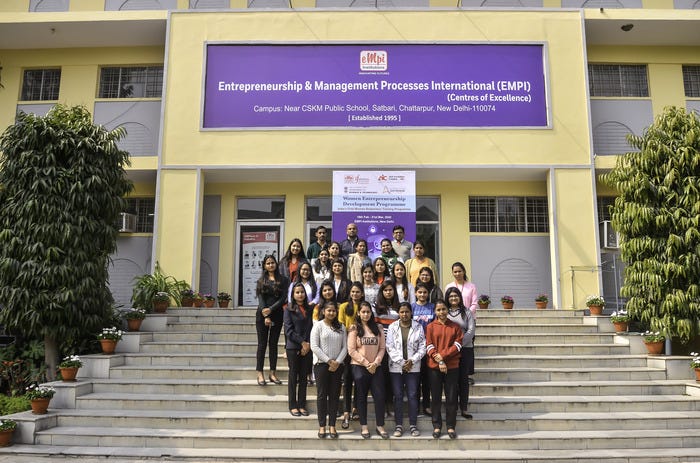 Top Reasons to Choose the Best PGDM College in Delhi for Your Career
