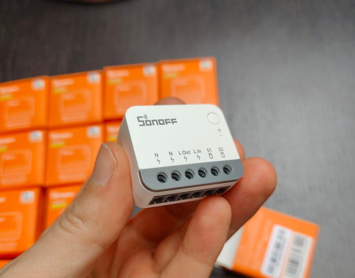 Smart Home Retrofit in Practice: Preparing and Wiring Light Switches Properly
