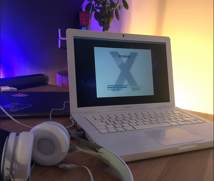 My 2006 white MacBook