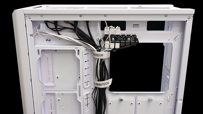 散熱進化 Montech SKY TWO GX 前置預裝三顆 散熱進化 Montech SKY TWO GX 前置預裝三顆